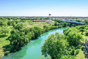 SS 4B Riverside Condo